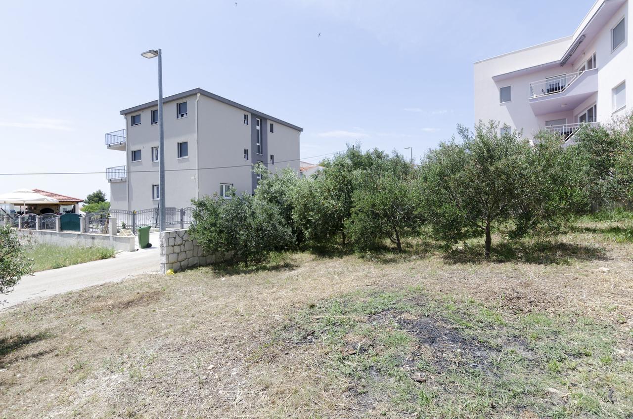 Apartments Mirko Trogir Exteriör bild